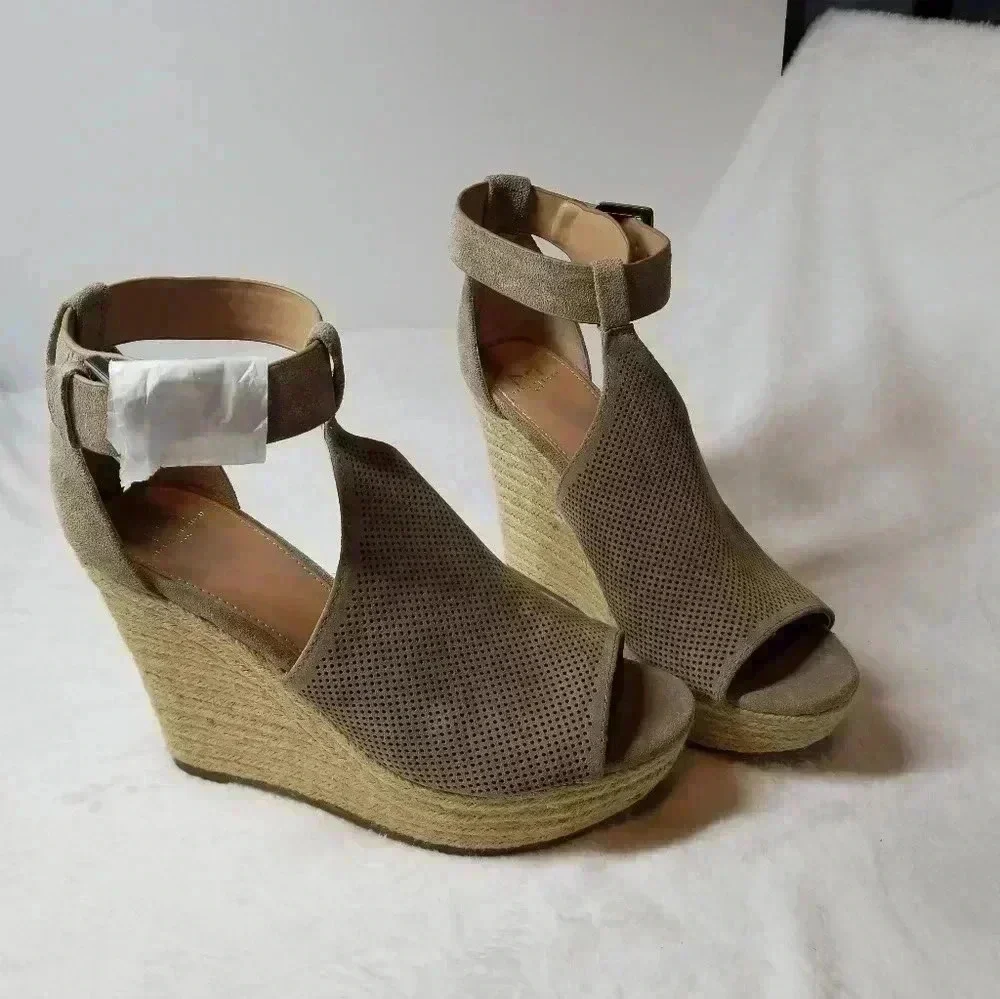 Marc Fisher perforated spandrille open toe
